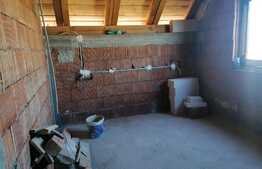 Casa 4 camere, 150 mp utili, teren 860 mp, Mandruloc