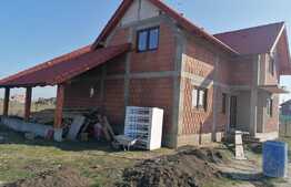 Casa 4 camere, 150 mp utili, teren 860 mp, Mandruloc