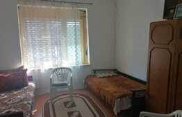 Casa individuala, 3 camere, teren 2797 mp, zona centru Ghioroc