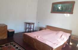 Casa individuala, 3 camere, teren 2797 mp, zona centru Ghioroc