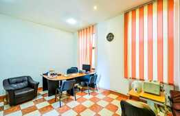 Ocazie! Apartament de 2 camere, 55 mp utili, semidecomandat, zona Centrala