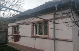 Casa 4 camere,150 mp utili, teren 446 mp, Dragasani