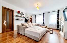 Casă modernă P+M, Cartier Rezidențial Westfield