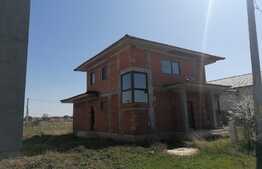 Casa la rosu de 504 mp teren, Vladimirescu