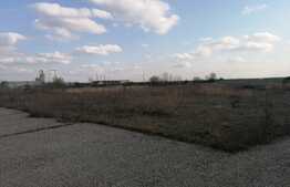 Teren intravilan de 7900 mp, 2000 mp betonati, acces tir, Fantanele