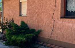 Casa 150 mp utili, doua corpuri, teren 1439 mp, Gurba