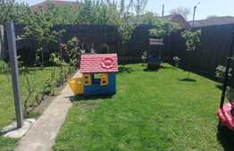 Casa 4 camere, 140 mp utili, teren 403 mp, Pecica