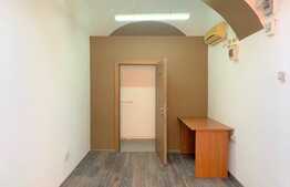 Spatiu comercial, 35 mp, zona Boul Rosu