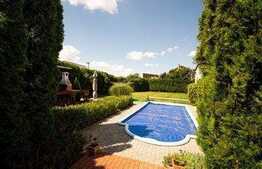 Casa cu piscina, 501 mp utili, 864 mp teren, Central Arad