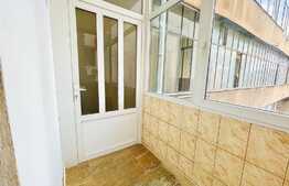  Apartament de 2 camere, 54 mp, semidecomandat, Bd Revolutiei