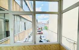  Apartament de 2 camere, 54 mp, semidecomandat, Bd Revolutiei