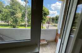  Apartament de 2 camere, 54 mp, semidecomandat, Bd Revolutiei