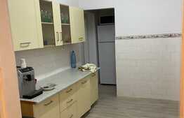 Apartament de 3 camere, 140 mp, zona Boul Rosu