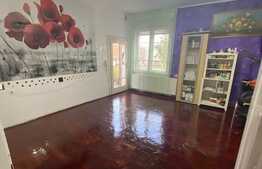 Apartament de 3 camere, 140 mp, zona Boul Rosu