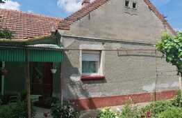 Casa, 130 mp, teren 2910 mp, Santana