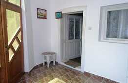 Casa, 130 mp, teren 2910 mp, Santana