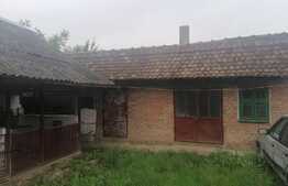 Casa 7 camere, 200 mp, teren 1600 mp, garaj, Ineu