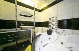 Apartament de 3 camere, 86 mp, decomandat, zona Uta