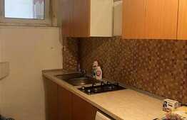 Apartament de 2 camere, 72 mp, semidecomandat, zona Central 