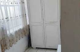 Apartament de 2 camere, 72 mp, semidecomandat, zona Central 