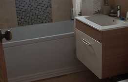 Apartament de 3 camere, 86 mp, decomandat, zona Alfa