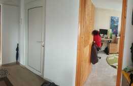 Apartament de 3 camere, 86 mp, decomandat, zona Alfa