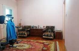 Casa 7 camere, teren 1100 mp, Parneava 