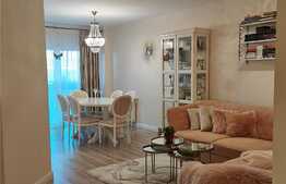 Apartament de 2 camere, 65 mp, etaj intermediar, zona Central