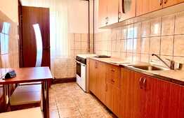 Apartament 3 camere, 80 mp, decomandat, zona Garii
