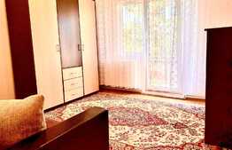 Apartament 3 camere, 80 mp, decomandat, zona Garii