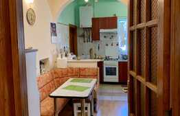 Apartament spațios, 3 camere, balcon, 154 mp, zona Centrala 