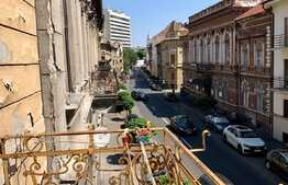 Apartament spațios, 3 camere, balcon, 154 mp, zona Centrala 