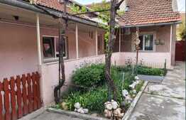 Casa cu 5 camere, 160 mp, zona Parneava