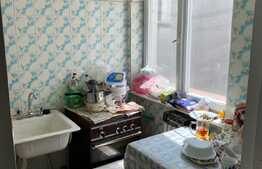 Apartament 3 camere, etaj intermediar, 56 mp, zona Centrala