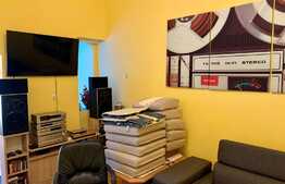 Apartament 2 camere la casa, curte comuna, 65 mp, zona Aradul Nou