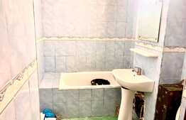 Apartament 2 camere, 57 mp utili, decomandat, zona Micalaca 