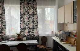 Apartament 3 camere balcon si garaj, 102 mp, zona Aradul Nou