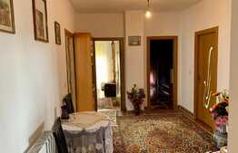 Apartament 3 camere balcon si garaj, 102 mp, zona Aradul Nou