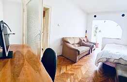Apartament de 3 camere, decomandat, 130 mp, zona Malul Muresului
