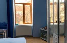 Casa cu 4 camere, 210 mp, zona Centrala