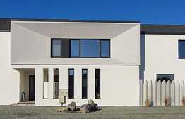 Casa cu 4 camere, 150 mp, teren 300 mp, zona Livada