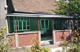 Casa cu 4 camere, 80 mp, teren 1400 mp, zona Zerind