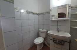 Apartament spațios, 3 camere, etaj intermediar, 95 mp, zona Confecții