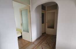 Apartament spațios, 3 camere, etaj intermediar, 95 mp, zona Confecții