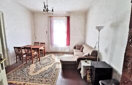 Apartament 3 camere la casa, curte comuna, parter, mansarda, Gradiste