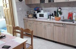 Casa 4 camere, 240 mp, zona Gradiste