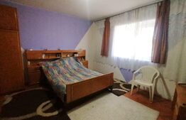 Casa 100 mp utili, teren 4320 mp, front stradal 40,5 ml, Covăsanț