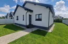 Casa de vânzare în Hemeiuș, construcție nouă.