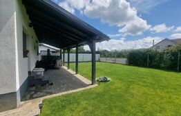 Casa de vânzare în Hemeiuș, construcție nouă.