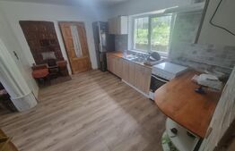 Casa 3 camere+ living, com. Padureni, Margineni